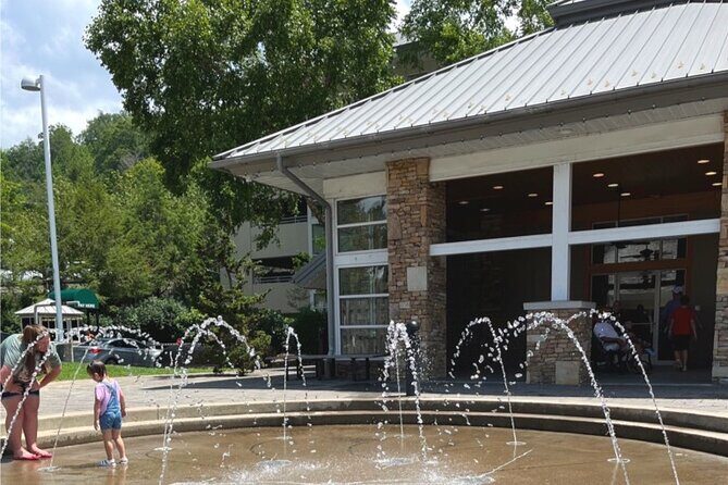 Gatlinburg Scavenger Hunt and Sights Self Guided Tour - Key Points