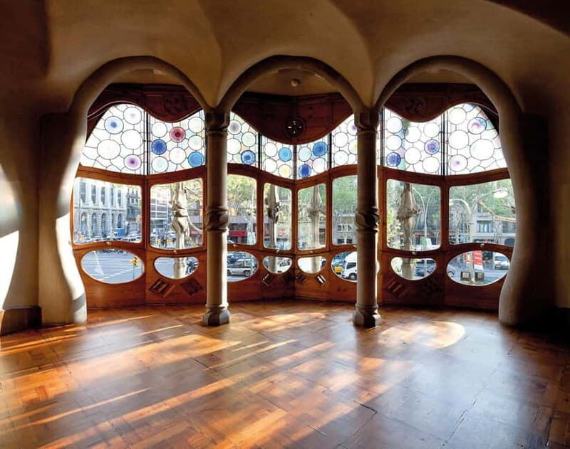 Gaudi's legacy.Exclusive tour to Park Güell & Casa Batlló - Discovering Gaudí’s Masterpieces