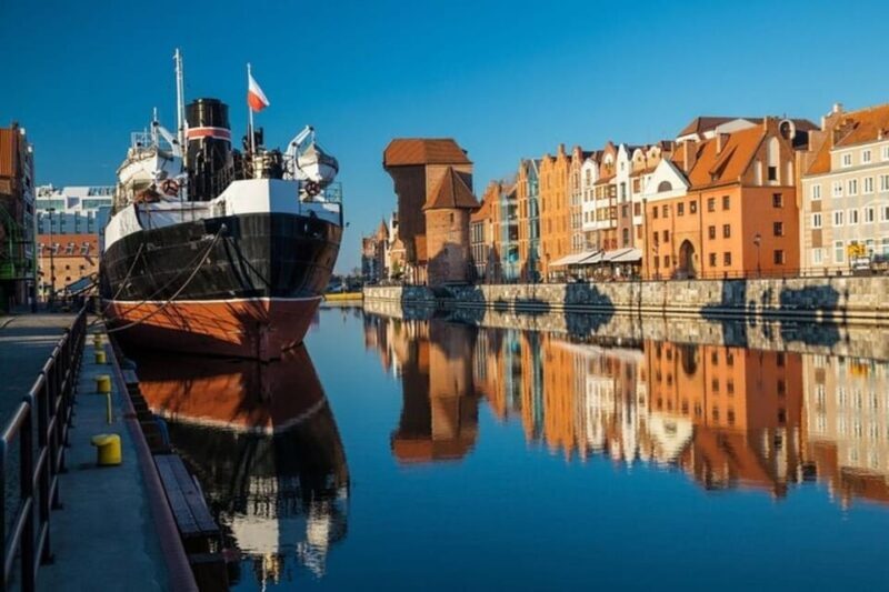Gdansk : Highlights & Hidden gems Walking Tour - Exploring Gdansk with a Personal Touch
