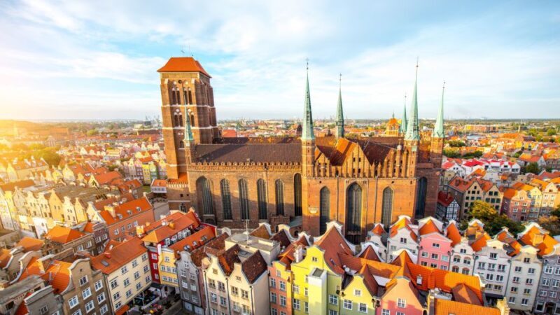 Gdansk Jewish History Tour with Synagogue and Cemetery - Discovering Gdansks Jewish Heritage: A Deep Dive with a Personal Guide