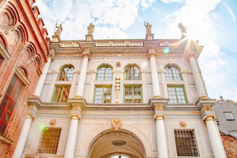 Gdansk Old Town 2-Hour Walking Tour - Gdansk Old Town 2-Hour Walking Tour: A Compact Journey Through History and Beauty