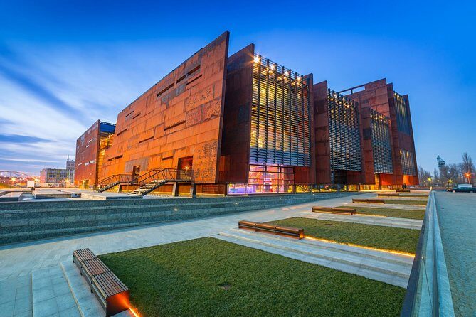 Gdansk Private Communism Tour with Solidarity Center Museum - Key Points