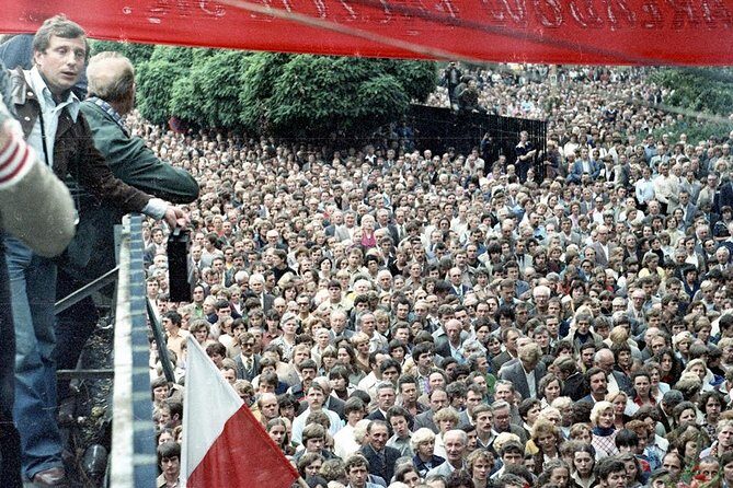 Gdansk Private Communism Tour with Solidarity Center Museum - Who should consider this tour?