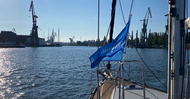 Gdask: Motlawa and Port yacht cruise with Welcome Drink - FAQs