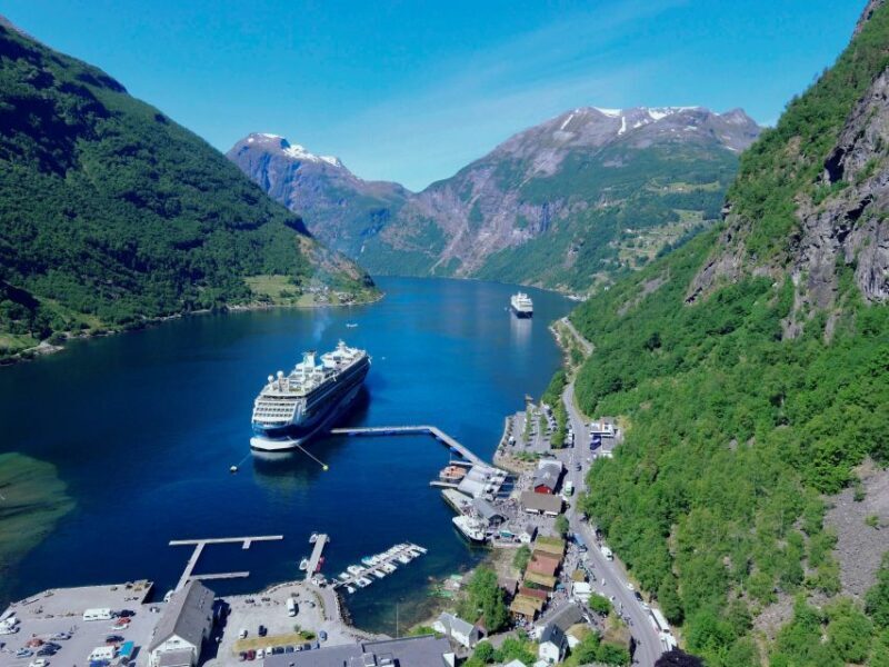 Geiranger: Bus Tour with Multilingual Audio Guide - Discovering the Highlights of Geiranger by Bus