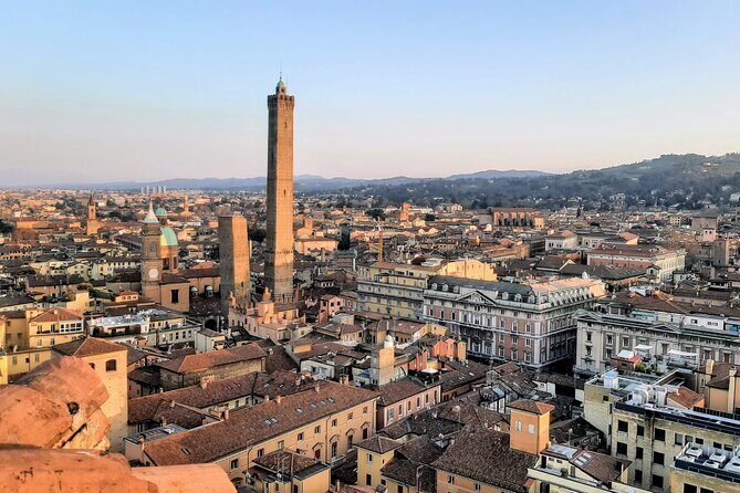 Gelato Crawl Tour Bologna: See Italy's Food Capital in a New Way - A Deeper Look: What to Expect from the Gelato Crawl in Bologna