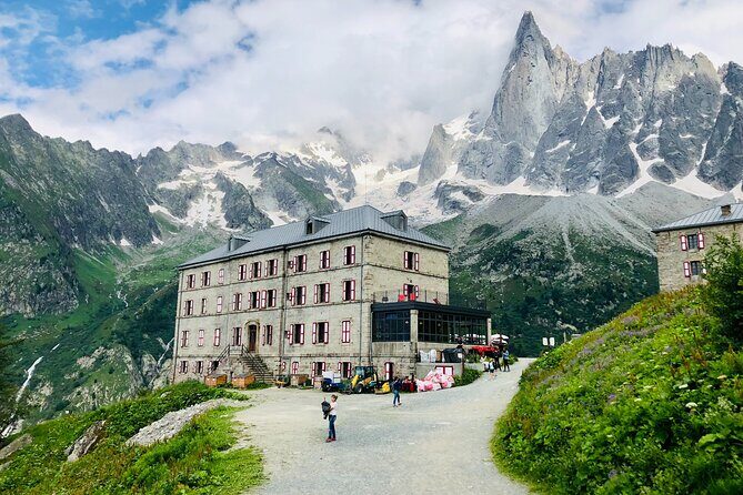 Geneva Day Trip to Mont Blanc glacier and 3860m Top - FAQ