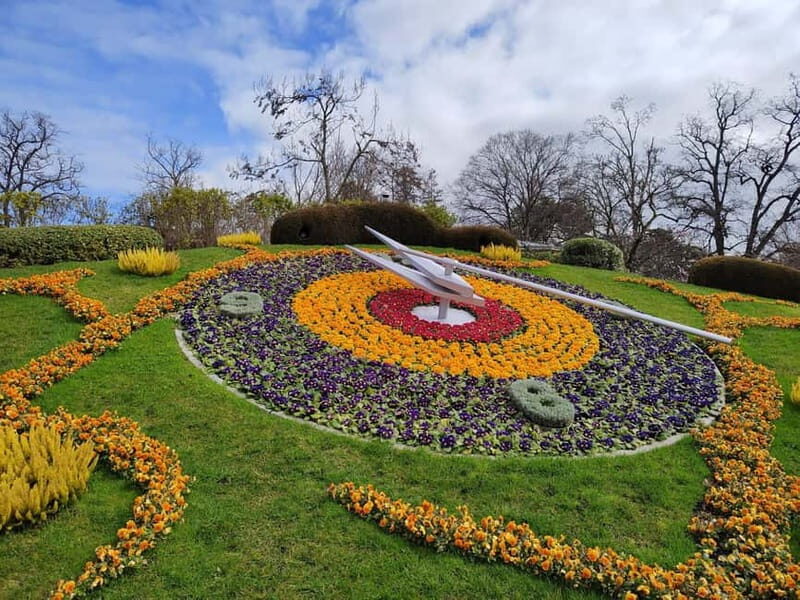 Geneva: Food Group Walking Tour with Full Meal - The Itinerary in Detail