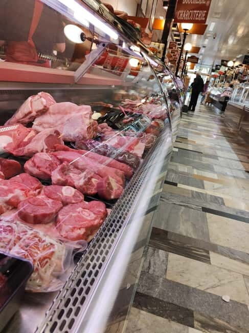 Geneva: Food Group Walking Tour with Full Meal - Practical Tips for Travelers
