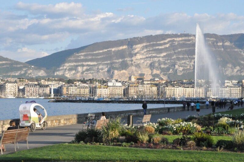 Geneva: Highlight Tour in TukTuk - The Experience from a Traveller’s View