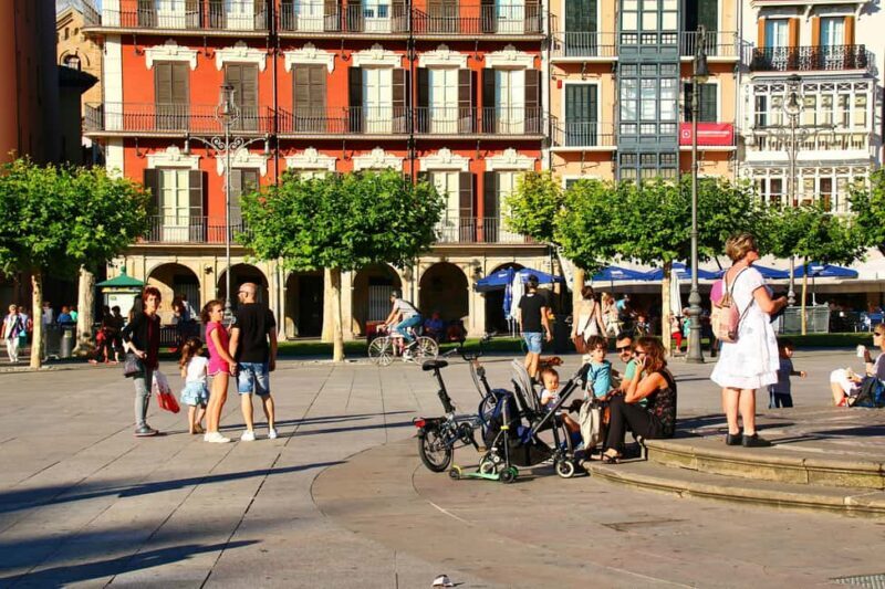 Geneva: Private Walking Tour with a Local - Key Points