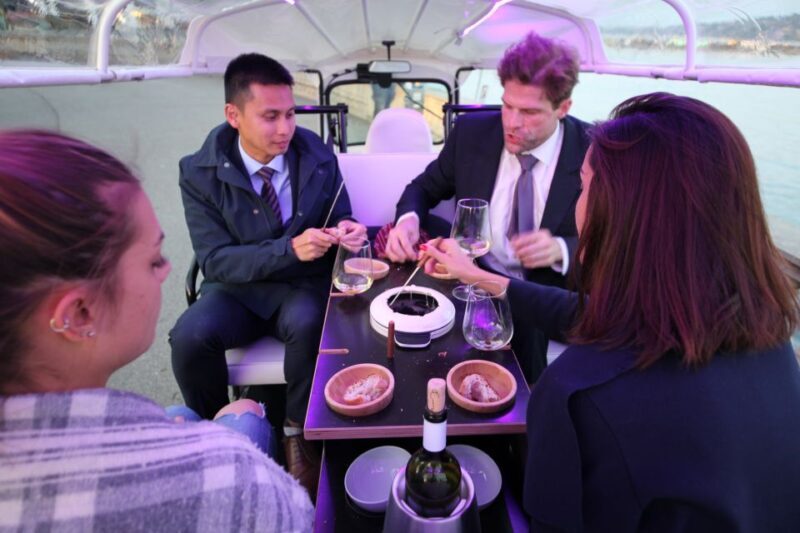 Geneva: tour with fondue and wine in TukTuk - The Experience’s Highlights in a Nutshell