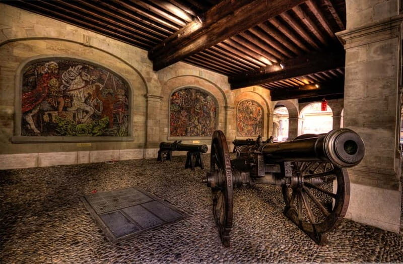 Geneva: Whispers of the Old Town Walking Tour with Apéritif - A Walk Through Geneva’s Hidden Corners: Whispers of the Old Town