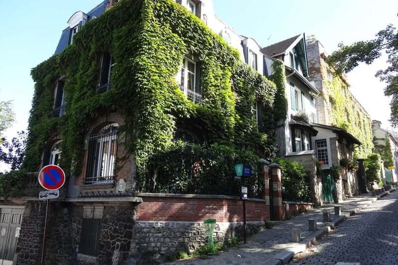 German private Walking Tour through Montmartre & Passages - The Sum Up