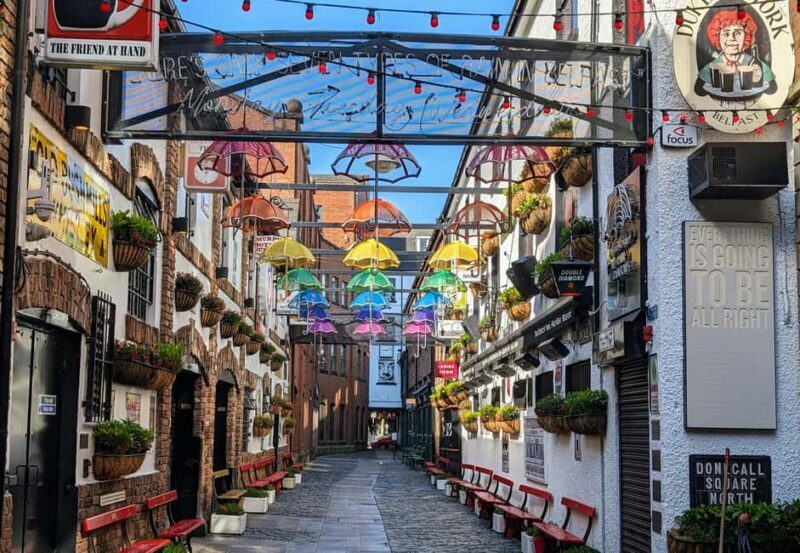 German Walking Tour City centre Belfast- Belfast entdecken - A Walk Through Belfast: Discovering the City’s Heart and Soul