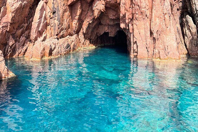 Getaway to the Calanques of Piana de Cargèse in a small group - Exploring Corsica’s Calanques de Piana by Small-Group Boat