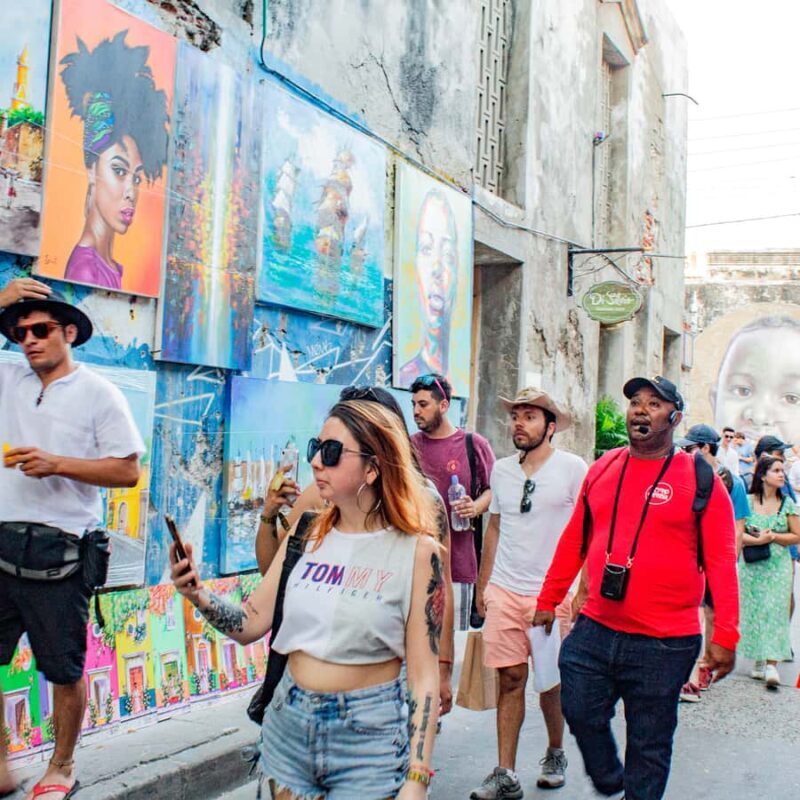 Getsemaní District at Night (with dinner included) - Key Points