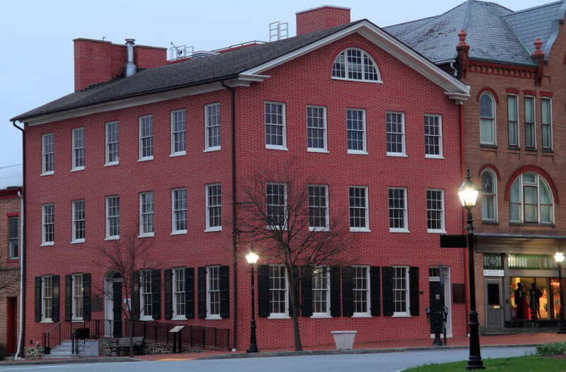 Gettysburg: Family-Friendly Guided Ghost Tour - Discovering Gettysburg: The Walking Tour Experience