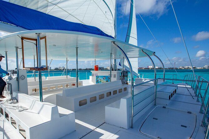 Giant Catamaran - Cancun to Isla Mujeres Playa Norte - Non Drowsy - Key Points