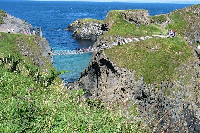 Giant's Causeway and Belfast City Murals Tour inc Game of Thrones Dark Hedges - What We Think: The Pros and Cons
