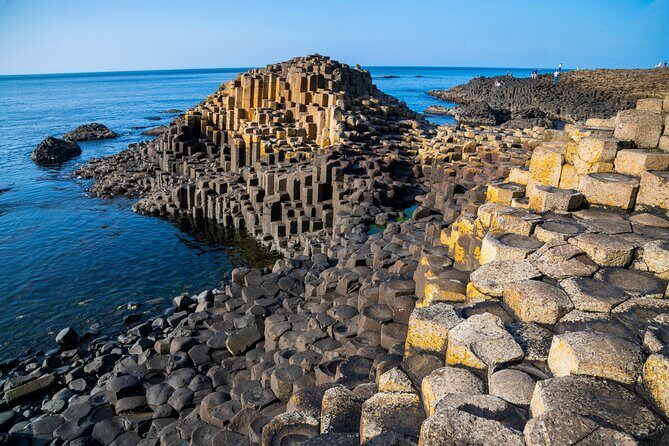 Giants Causeway and Belfast Private Day Tour - An Authentic and Comfortable Way to Explore Northern Ireland