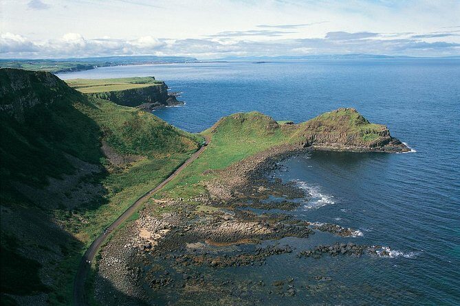Giant's Causeway and Whisky Distillery tasting tour from Belfast - What the Reviews Say