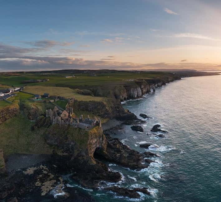 Giant's Causeway: Private Tour with Carrick-a-Rede bridge - Discover the Best of Northern Ireland with a Private Tour