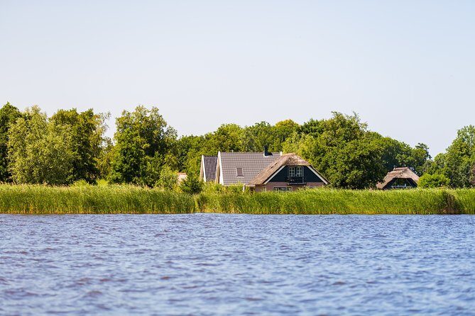 Giethoorn and Afsluitdijk Day Trip from Amsterdam with Boat Trip - An In-Depth Look at the Tour Experience