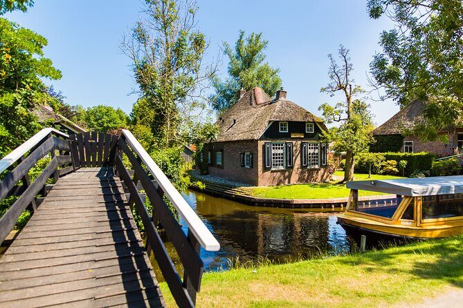 Giethoorn and Afsluitdijk Day Trip from Amsterdam with Boat Trip - The Sum Up: Who Will Love This Tour?