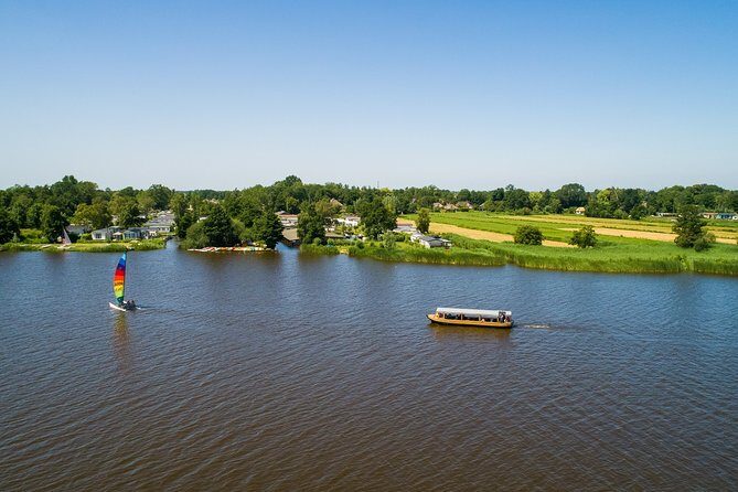 Giethoorn and Afsluitdijk Day Trip from Amsterdam with Boat Trip - FAQ