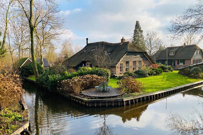 Giethoorn and Zaanse Schans Day Tour Small Group Incl. Boat Ride - Who Should Book This Tour?
