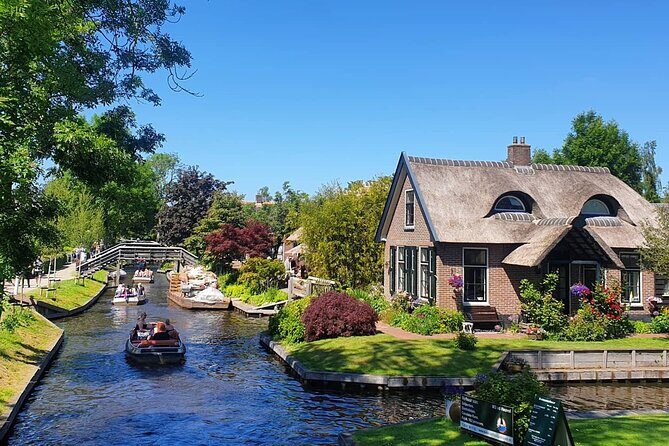 Giethoorn and Zaanse Schans Day Tour with Small Boat Ride - Experience the Charm of Holland in a Day: Giethoorn and Zaanse Schans Tour