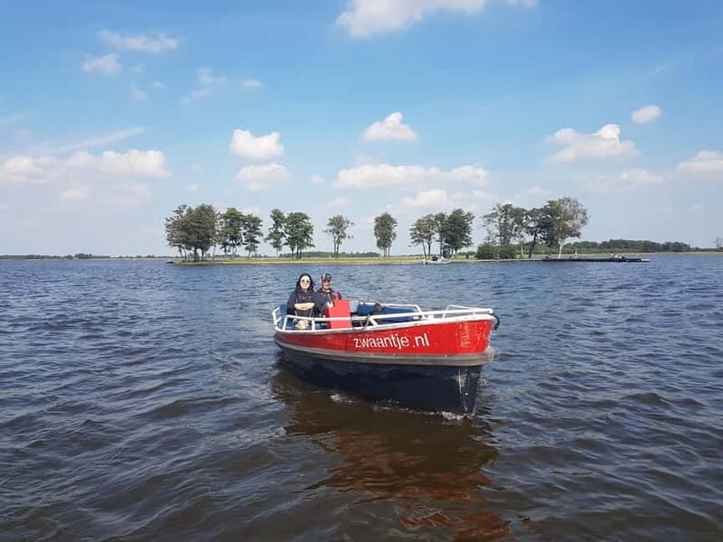 Giethoorn: Boat Rental 2,5 hour 1-8 persons - Why Choose the Giethoorn Boat Rental?