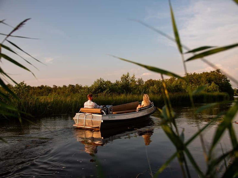 Giethoorn centre: Private tour with local tourguide - Key Points