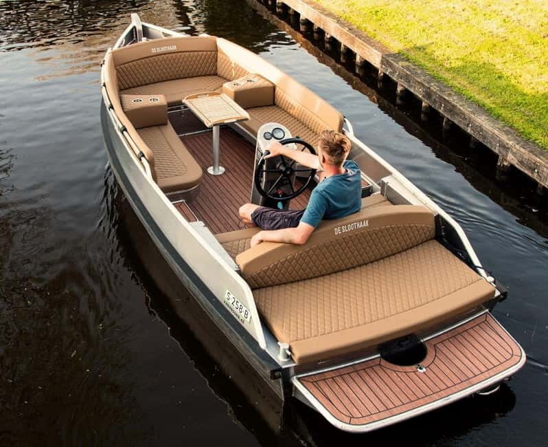 Giethoorn centre: Private tour with local tourguide - FAQs
