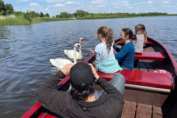Giethoorn, Private Boat Tour & Exploring the North Netherlands - Experience the Hidden Gems of Northern Netherlands: Private Tour of Giethoorn & Hasselt