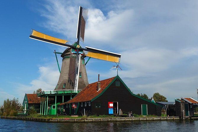 Giethoorn Private Tour, Canal Cruise and Windmills from Amsterdam - FAQ