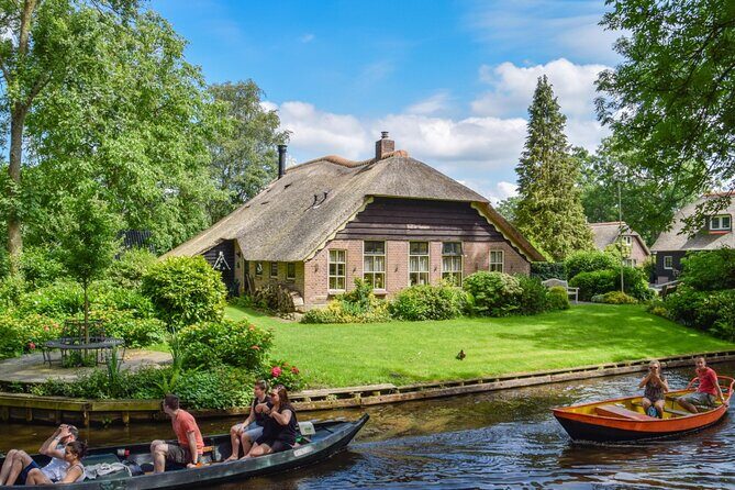 Giethoorn Private Tour with Cruise and Lunch from Amsterdam - Key Points