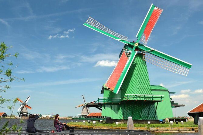 Giethoorn, Zaanse Schans Windmills Guided Day Trip from Amsterdam - Practical Details and What to Expect