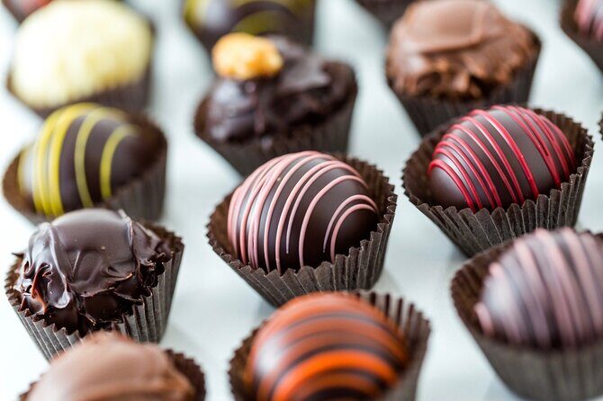 Gin and Chocolate Pairing Workshop in Malta - Overview of the Gin and Chocolate Pairing Workshop in Malta