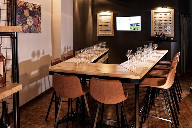 Gin tasting experience in Athens - The Venue and Atmosphere