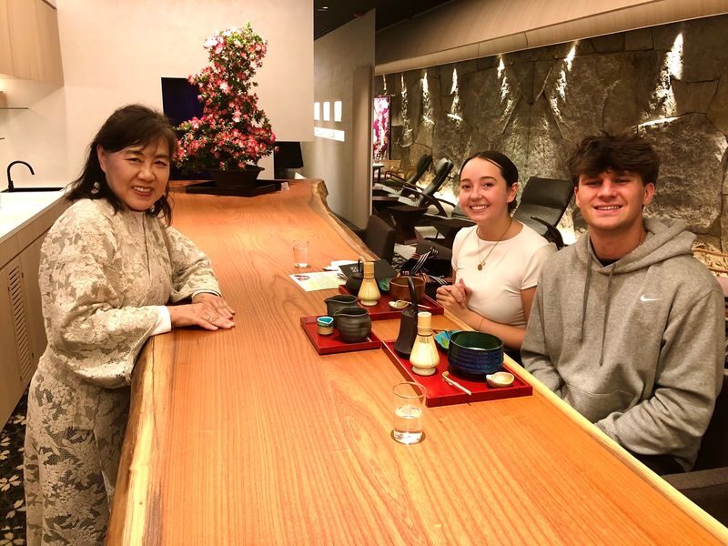 Ginza Matcha Experience with Sushi Toy Gift - Thirty minutes, from explanation to whisking