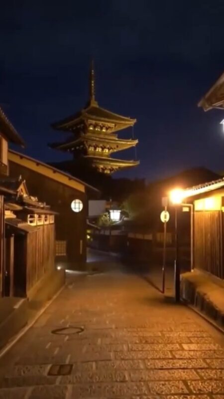 Gion 2-Hour Hidden Gems Guided Tour - At a glance