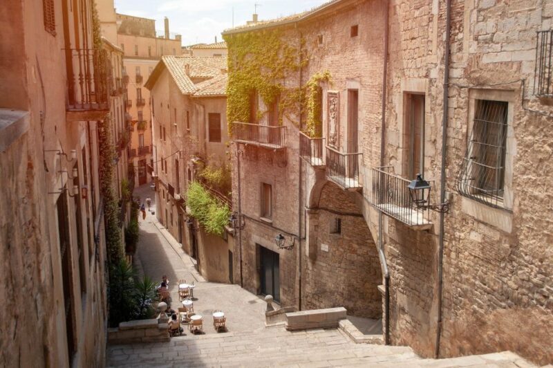 Girona: Guided 2-Hour Walking Tour with Food Tasting - An In-Depth Look at the Girona Guided Walking Tour