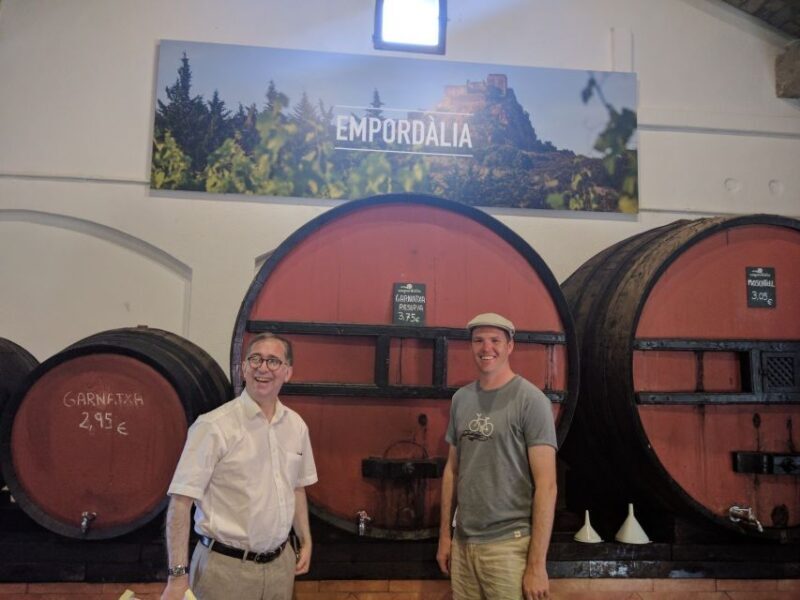 Girona: Local Wineries Tour with Breakfast and Wine Tasting - Discovering Gironas Wine Region