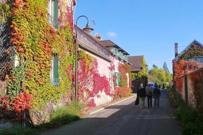 Giverny and Honfleur Private Day Trip from Paris - An In-Depth Look at the Tour