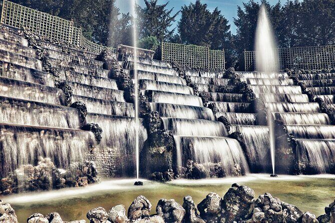 Giverny and Versailles Full Day Private Guided Tour wih Hotel Pickup - A Closer Look at the Itinerary