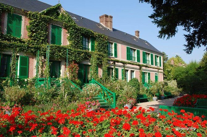 Giverny and Versailles Full Day Private Guided Tour wih Hotel Pickup - Transportation and Practicalities