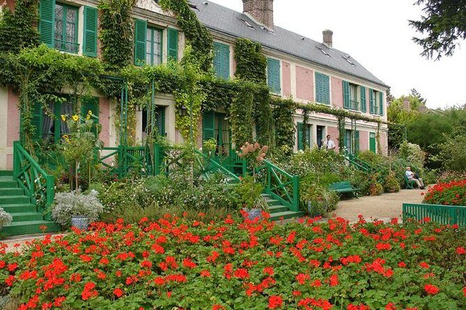 Giverny Half Day Guided Trip with Monet's House & Gardens from Paris by minivan - Key Points