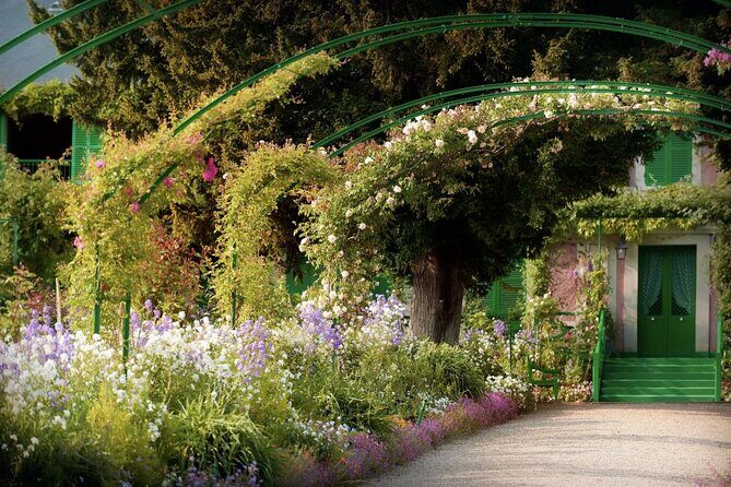 Giverny: Monet's House & Gardens Private Guided Walking Tour - The Sum Up